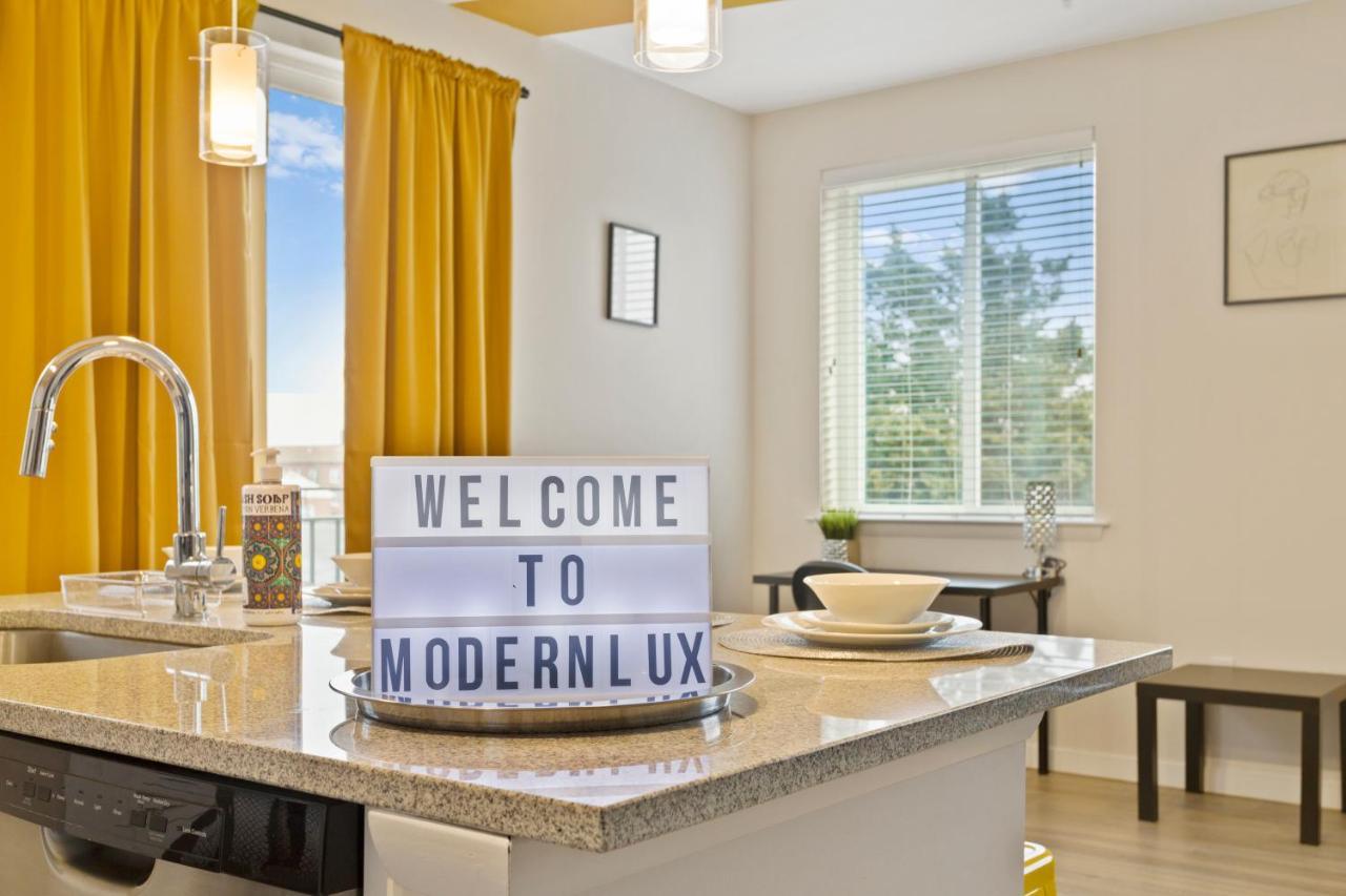 Modern 2br 2ba Free Off-street Parking & Wifi Apartment *